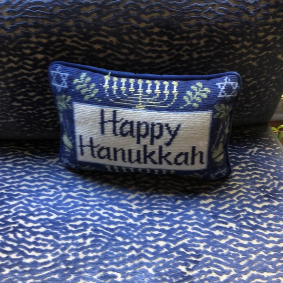 VTG Happy Hanukkah Needlepoint Throw Pillow - Picture 1 of 8